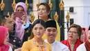 Erina tak kalah anggun saat hadir di acara Istana Berkebaya bersama suami Kaesang Pangarep. [Instagram/erinagudono]