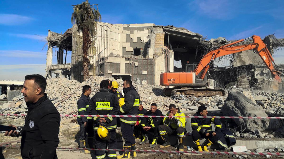 Potret Kehancuran Usai Iran Serang Markas Mata-Mata Israel di Irak