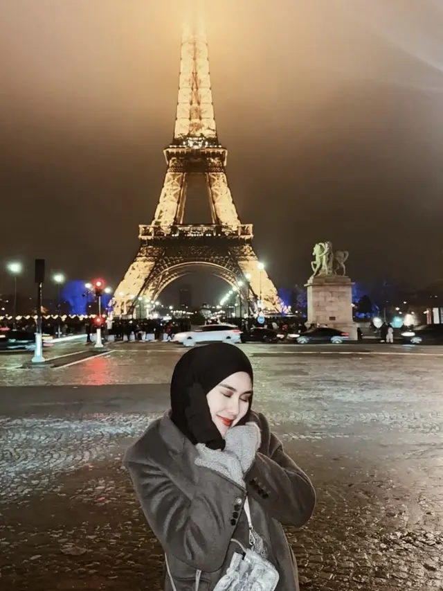 Syahnaz Sadiqah saat Liburan Akhir Tahun. [@syahnazs]