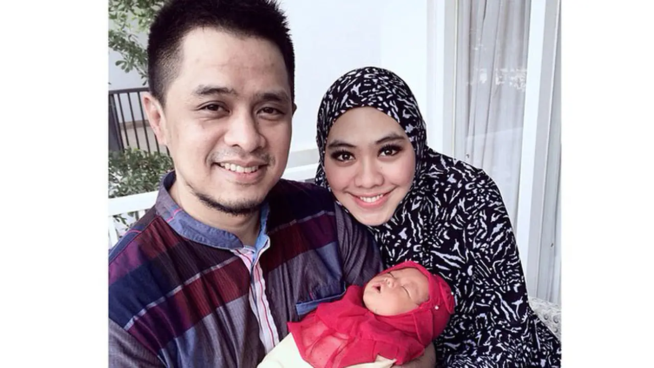 Oki Setiana Dewi Gelar Akikah Anak Bareng Anak Yatim