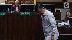 Jusuf Kalla dihadirkan sebagai saksi a de charge atau saksi yang meringankan pada sidang kasus dugaan korupsi dengan terdakwa Karen Agustiawan. (Liputan6.com/Herman Zakharia)
