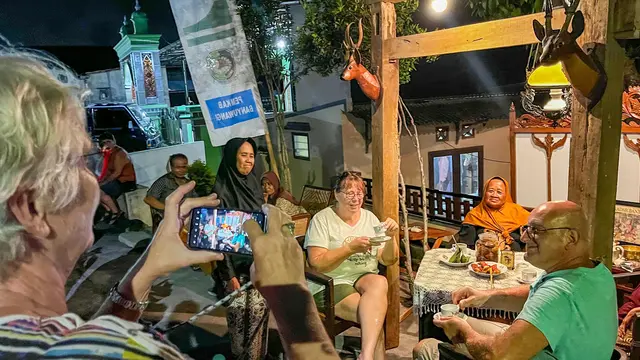 Merayakan Kenikmatan Kopi dan Kearifan Lokal di Festival Ngopi Sepuluh Ewu