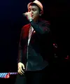 Hujan yang mengguyur Jakarta tadi malam tidak melunturkan pesona dua solois Indonesia yang sedang meroket namanya, Raisa dan Tulus, dalam menggelar konser di Rolling Stone Cafe, Ampera, Jakarta Selatan, Jumat (7/8/2015). (Wimbarsana/Bintang.com)