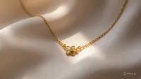 Kalung Motif Floral Islami/AI