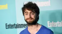 Daniel Radcliffe Tampil Plontos, Masih Ganteng?