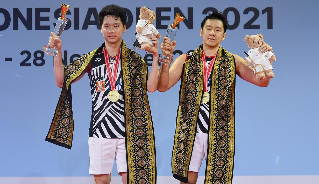Gelar di Indonesia Open 2021 merupakan gelar ketiga berurutan bagi Marcus Gideon/Kevin Sanjaya. Dua Gelar sebelumnya diraih pada edisi 2018 dan 2019. Pada Edisi 2020 Turnamen Bulu Tangkis Indonesia Open dibatalkan akibat wabah Pandemi COVID-19. (Dok. PBSI)