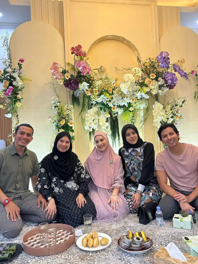 8 Potret Irish Bella Gelar Pengajian dan Tasyakuran di Rumah, Penuh Haru