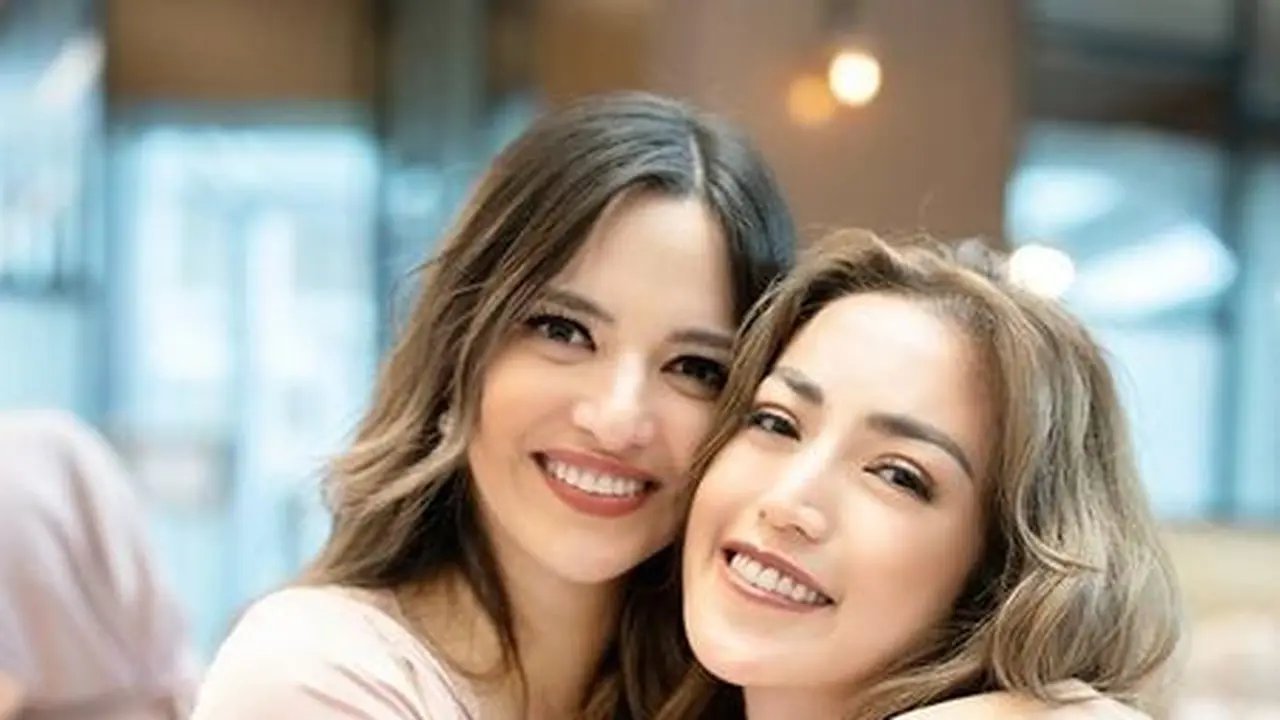 Jessica Iskandar belum bayar cicilan rumah, nama Nia Ramadhani ikut terseret