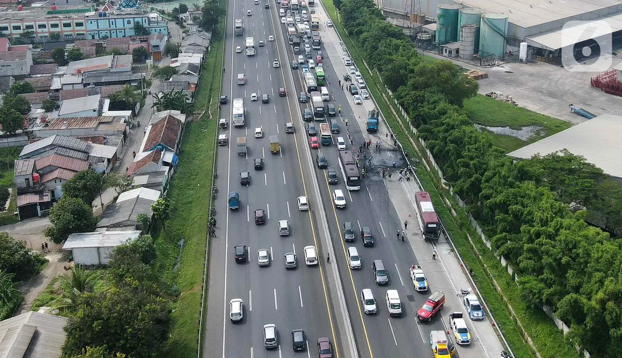 Lokasi kejadian sudah dibersihkan pihak kepolisian. (Liputan6.com/Herman Zakharia)