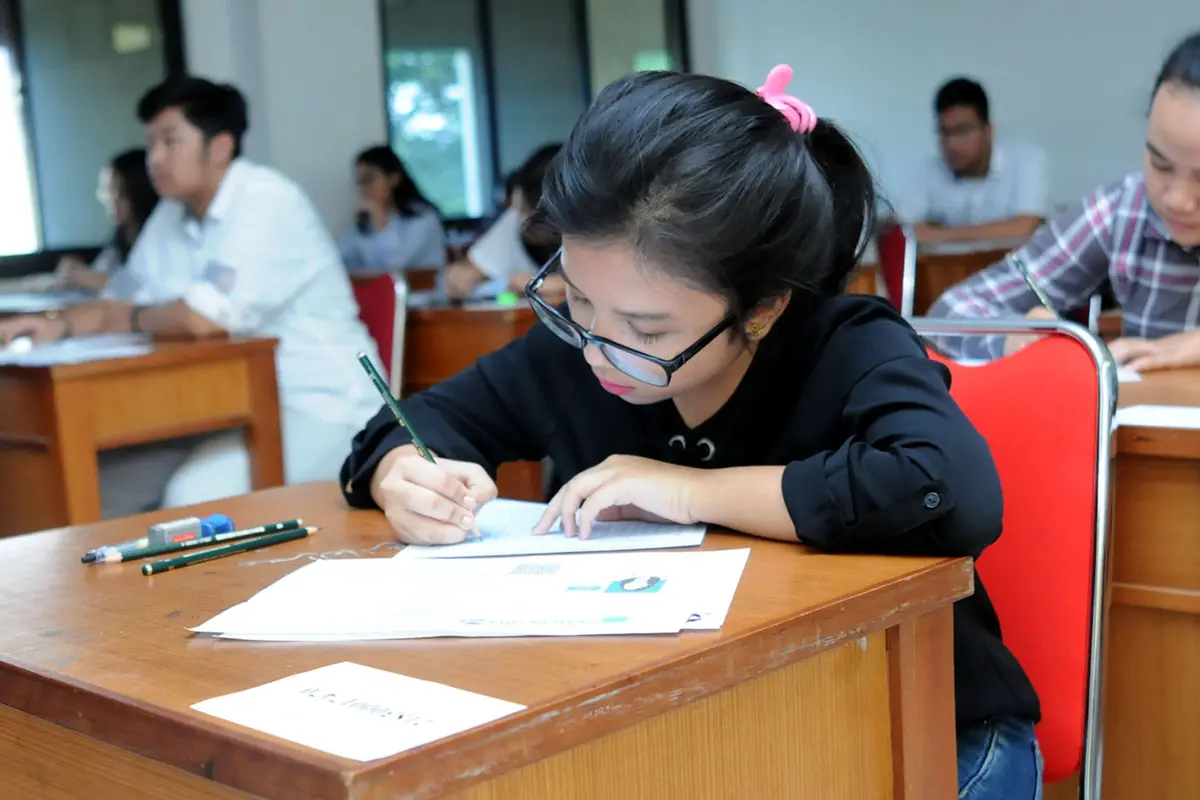 Semangat Para Siswa Ikuti SBMPTN 2018 di Kampus UIN