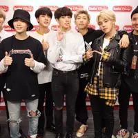 Seperti yang dilansir dari KoreaBoo, Jungkook mengaku jika saling memberikan dukungan dengan fans jadi momen paling berkesan bagi dirinya. (Foto: koreaboo.com)