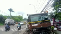 Diseruduk Truk Tangki Air, Tiga Pengendara Motor di Balaraja Tangerang Tewas