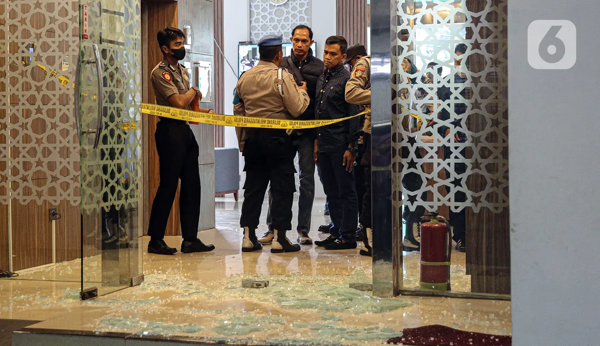 Menurut Ikhsan, tidak ada yang mengenal orang tersebut. Adapun aktivitas di Kantor MUI Menteng ada rapat pimpinan (Rapim) dan kegiatan silaturahmi. (Liputan6.com/Faizal Fanani)