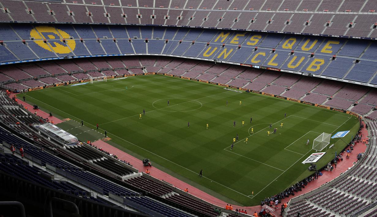 Akibat kondisi politik Barcelona bermain tanpa penonton saat melawan Las Palmas pada laga La Liga Spanyol di Stadion Camp Nou, Katalonia, Minggu (1/10/2017). Barcelona menang 3-0 atas Las Palmas. (AP/Manu Fernandez)