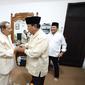 Momen Ketua Umum Partai Gerindra Prabowo Subianto bersilaturahmi ke kediaman Habib Muhammad Lutfi bin Yahya. (Istimewa)