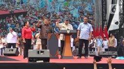 Presiden juga menegaskan kesejahteraan kaum buruh tidak hanya ditempuh melalui kebijakan pelaku usaha. (Liputan6.com/Angga Yuniar)