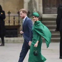 Busana Meghan Markle mirip dengan busana Gigi Hadid (Foto: instagram/fashionz.co.nz)