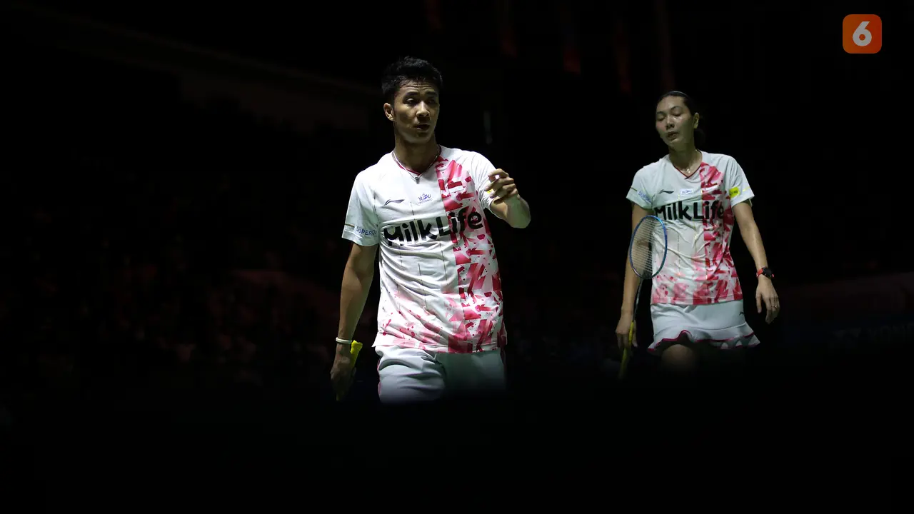 Foto: Istora Bergemuruh Kekecewaan, Tiga Wakil Indonesia Termasuk Apriyani/Fadia Tumbang pada Laga yang Sama di Indonesia Masters 2023