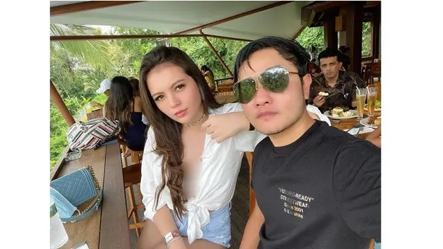Diduga Putus dari Lucinta Luna, Ini 7 Potret Kebersamaan Abash dengan Jeje