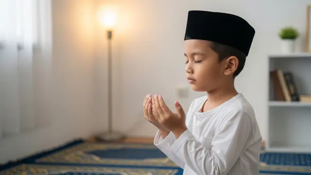 Ilustrasi Anak Kecil Berdoa