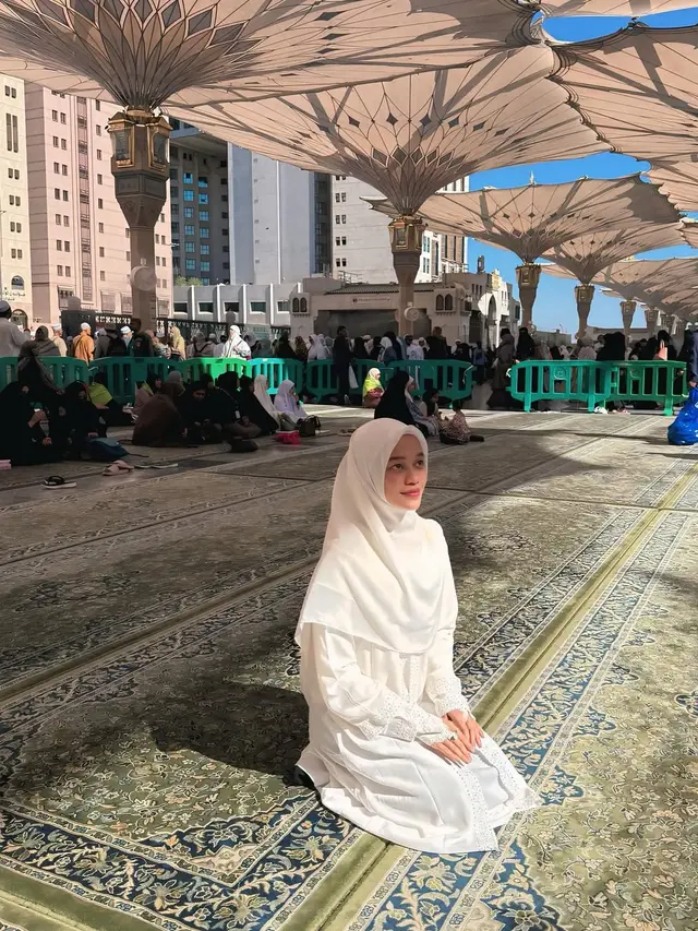 Potret Penampilan Ummi Quary di Berbagai Momen (credit: instagram/ummi_quary)