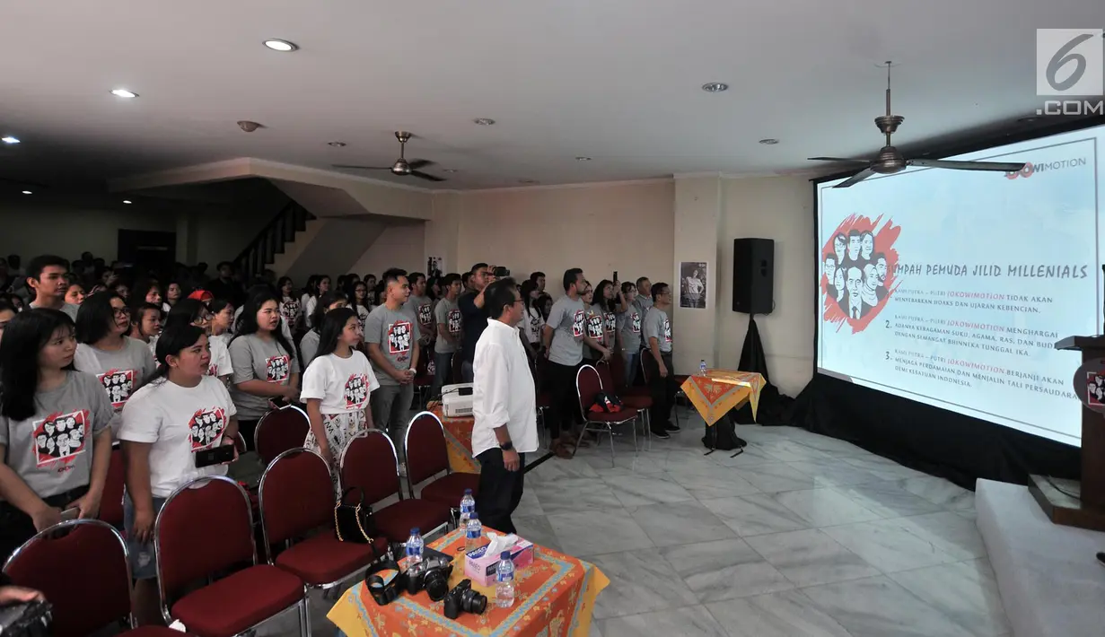 Relawan Jokowimotion saat deklarasi dukungan terhadap Jokowi-Ma'ruf Amin melalui 'Sumpah Pemuda Jilid Milenial' di Jakarta, Minggu (28/10). (Merdeka.com/Iqbal S. Nugroho)