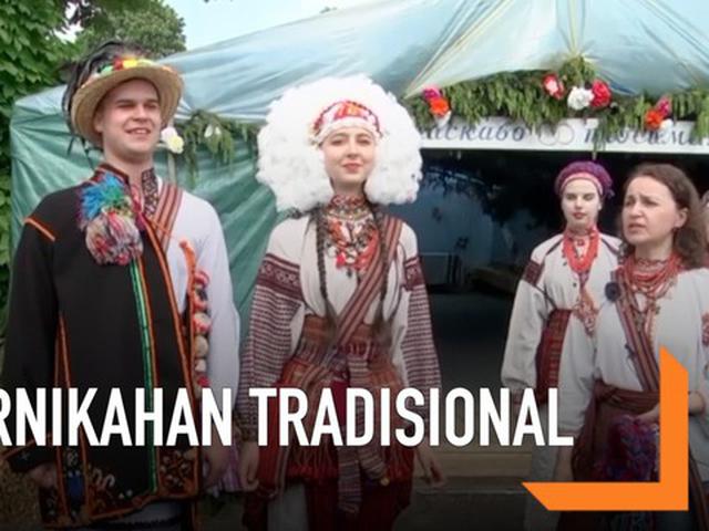 Video Warna Warni Gaun Pernikahan Tradisional Di Ukraina