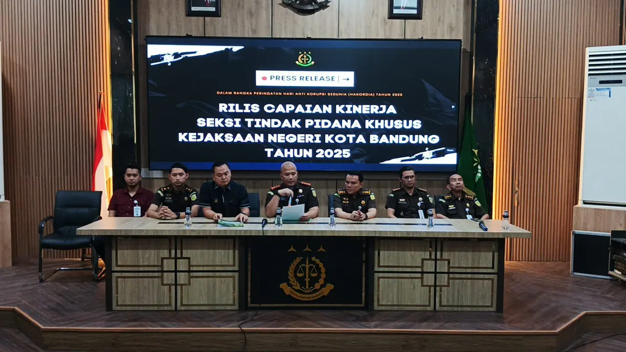 Kepala Kejari Bandung, Irfan Wibowo Rilis Kasus Korupsi Wakil Wali Kota Bandung