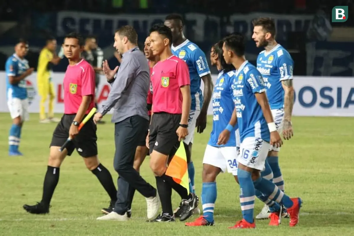Persib vs Tira Persikabo