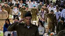 Tentara dan pelayat Israel mengheningkan cipta selama dua menit di pemakaman militer Gunung Herzl di Yerusalem pada 25 April 2023, pada Hari Peringatan bagi tentara yang gugur (Yom HaZikaron). (AFP/MENAHEM KAHANA)
