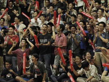 Suasana kemeriahaan saat acara promosi NBA di Kolese Kanisius, Jakarta, Jumat (2/2/2018). Pengenalan NBA ke sekolah ini untuk meningkatkan animo generasi muda Indonesia untuk semakin mengenal dan mencintai basket. (Bola.com/M Iqbal Ichsan)