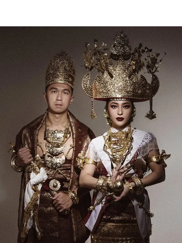 5 Foto Prewedding Nikita Willy Pakai Siger Pepadun, Banjir Pujian