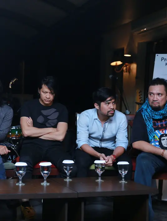 Personil Thomas (bass), Armand Maulana (vocalist), Dewa Bujana (guitarist), dan Gusti Hendy (drumer). (Adrian Putra/Bintang.com)