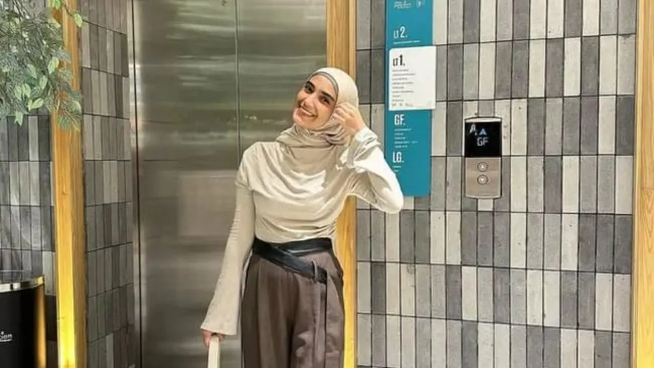 Potret Nadya Mustika yang Tetap Langsing dan Awet Muda. (Instagram/@nadyamustikarahayu)
