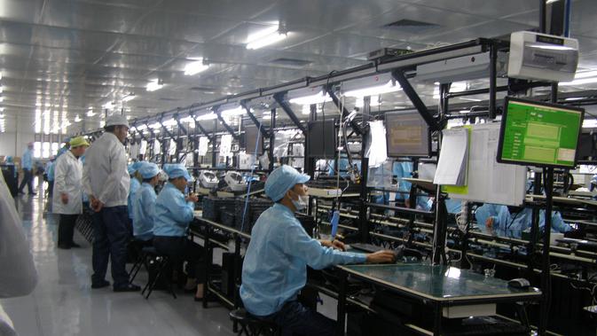 Simak proses pembuatan Oppo A77s buatan pabrik Tangerang