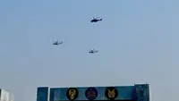 Potret Helikopter Prabowo Dikawal Heli 2 TNI Terbang di Langit Cilangkap