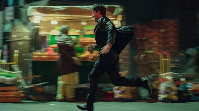 Netflix latest series 'Legends' presents the true story of a British Customs investigator who went undercover in the dangerous drug world of the 90s.
