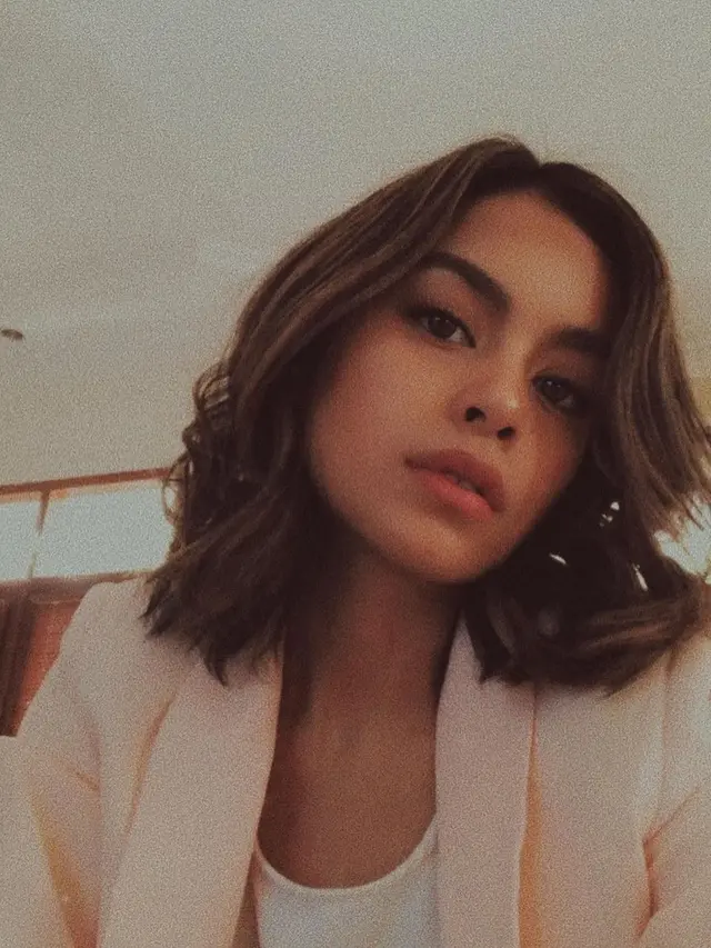 7 Potret Transformasi Eva Celia Putri Sophia Latjuba dari Kecil Hingga Kini, Memesona