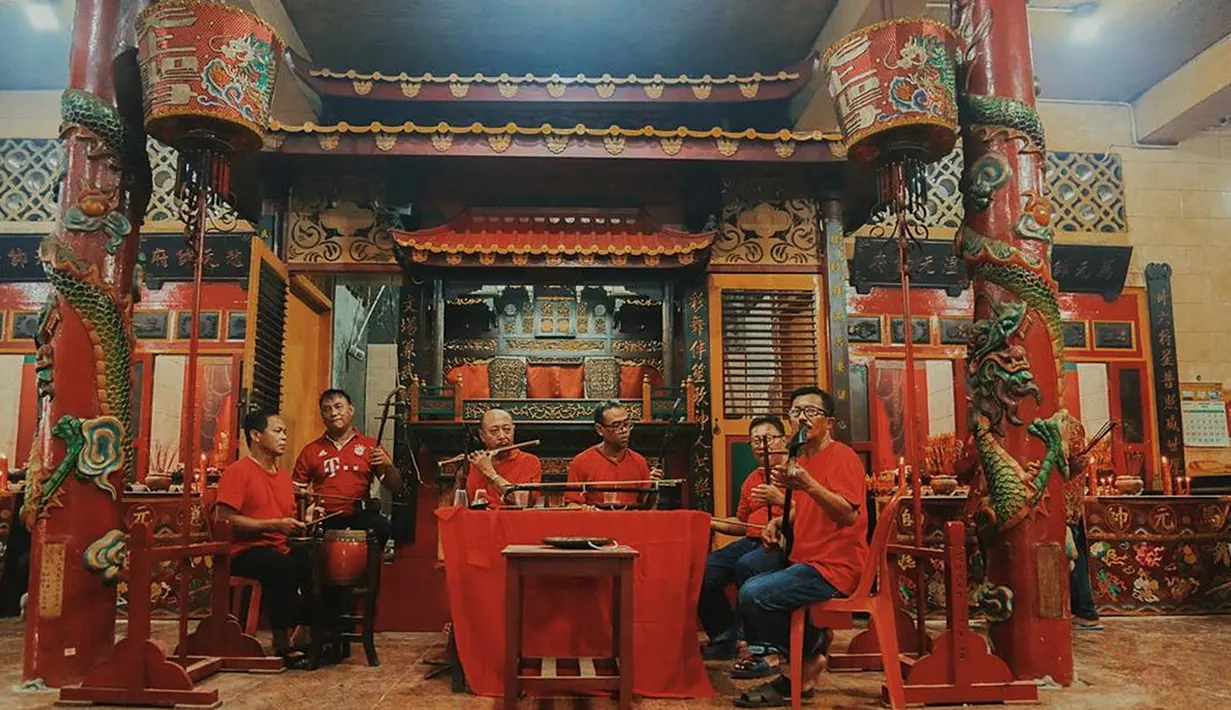 Surabaya memang kota yang penuh dengan sejarah. Selain sejarah pergerakan dan kemerdekaan, Surabaya memiliki sejarah yang lebih lama dari itu. Hal ini pun dibuktikan dengan berbagai peninggalan bangunan sejarah yang kini masih dipakai. (Liputan6.com/IG/@surabaya)