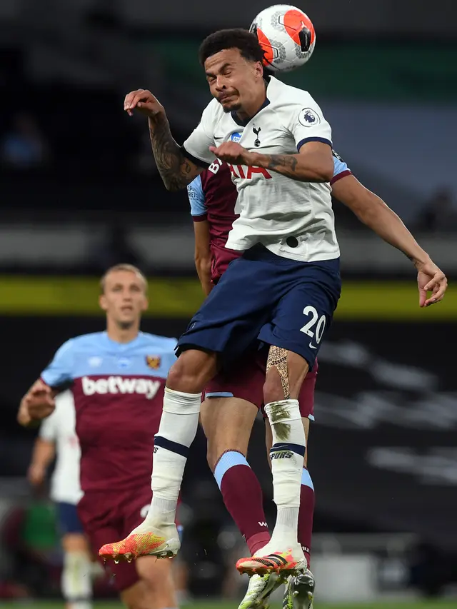 Harry Kane Bikin Gol, Tottenham Bungkam West Ham