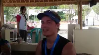 Pria asal Belanda, Maarten Vrouenraets, masih penasaran dan bertekad mengikuti Rhino X Triathlon di Festival Tanjung Lesung edisi tahun depan. (Bola.com/Zulfirdaus Harahap)