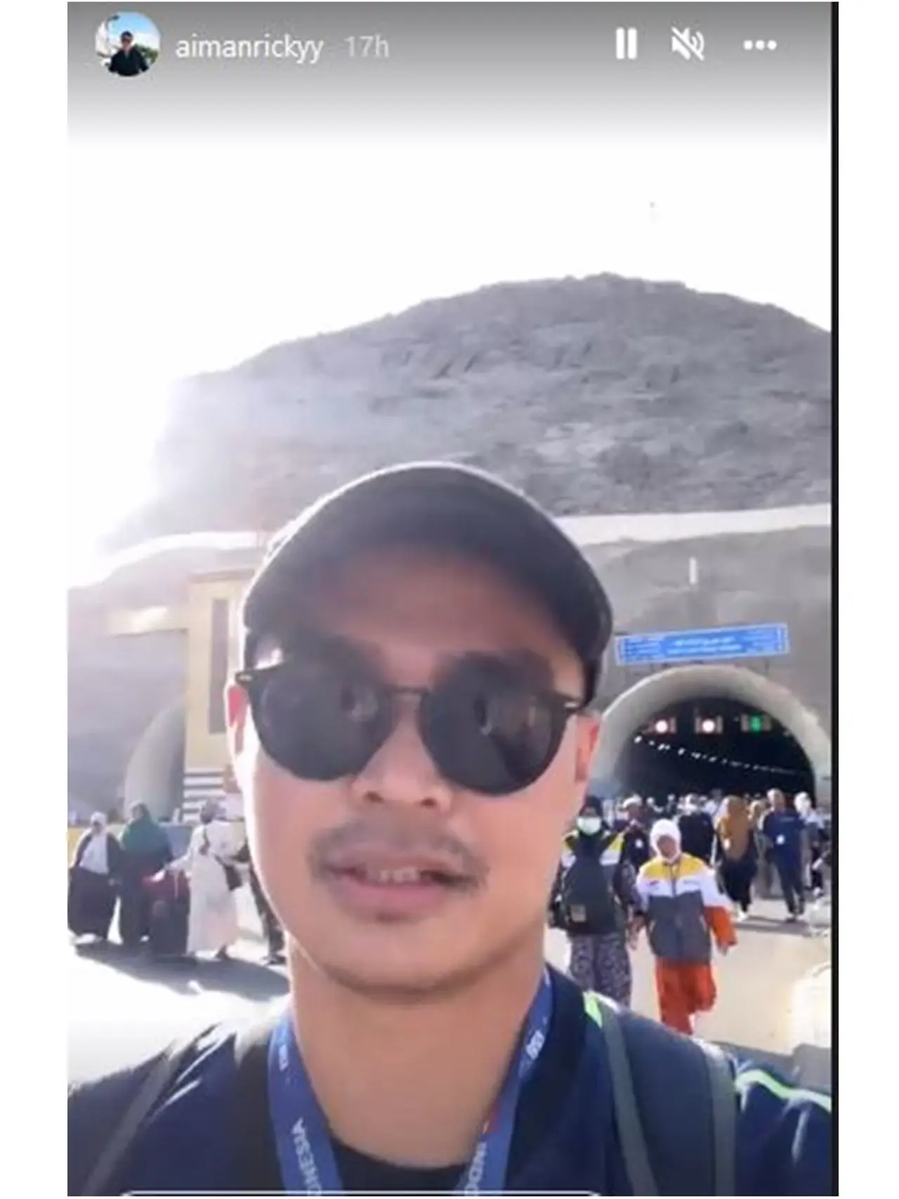 6 Potret Penampilan Terbaru Aiman Ricky Tunaikan Ibadah Haji, Bikin ...