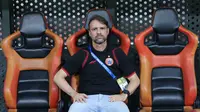 Hasil ini layak disesali oleh Persija Jakarta. Tim asuhan Mauricio Souza benar-benar gagal memanfaatkan situasi. Tampak dalam foto, ekspresi pelatih Persija, Mauricio Ferreira De Souza saat pertandingan lanjutan BRI Super League 2025/2026 melawan Dewa United Banten FC di Jakarta International Stadium (JIS), Minggu (15/3/2026) malam WIB. (Bola.com/M Iqbal Ichsan)