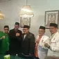 Helmi Budiman yang disung PKS dan Yudi Nugraha Lasminingrat  yang diusung PPP, keduanya resmi mendapatkan Surat Keputusan (SK) rekomendasi dari partainya masing-masing untuk berkoalisi dalam Pilkada Garut 2024. (Liputan6.com/Jayadi Supriadin)