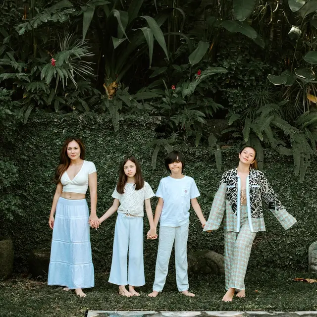 Buka Lembaran Baru, Ini Potret 6 Seleb yang Jadi Single Mom di 2022