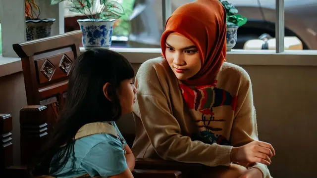 Davina Karamoy sebagai Rani dalam film Ipar Adalah Maut. (Foto: Dok. MD Pictures)