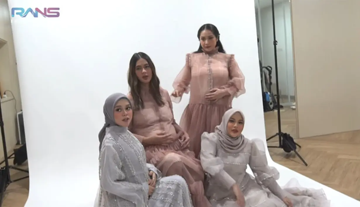 Nagita Slavina, Paula Verhoeven, Lesti Kejora, Aurel Hermansyah (Youtube/Rans Entertainment)