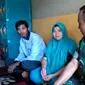 Keluarga Iriawan, salah satu korban selamat penyerangan insiden Nduga, Papua (Liputan6.com/Jayadi Supriadin)