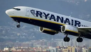 Menguak Penyebab Jendela Pesawat Ryanair Copot Saat Terbang