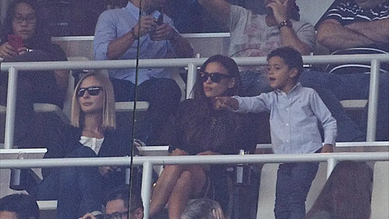 Irina Shayk dan Cristiano, Jr.